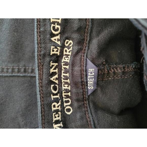 American Eagle Outfitters size 2 black distressed hi-rise festival jean shorts - Picture 4 of 7